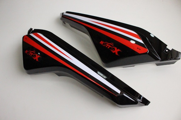 TAPA LATERAL Completo Motoneta DAYTONA DY150 GHOST Negro